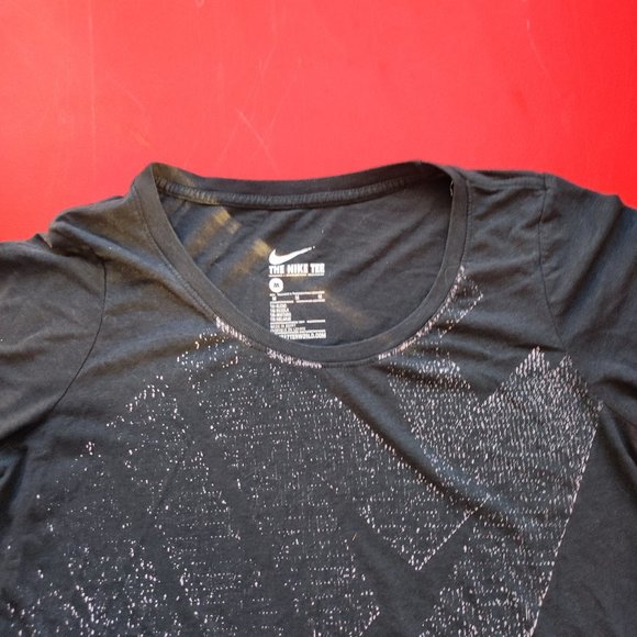 The Nike Tee shadow design black T-shirt women's size M - Picture 2 of 4